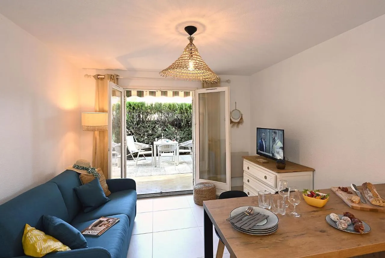 Agréable studio 2/4 pers au calme avec rez-de-jardin Bandol 0*,  France