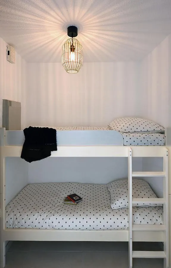 Charmant Studio 2A4 Pers Avec Jardin Et Place De Parking Situe A 5 Min A Pied De La Mer Bandol 0*,